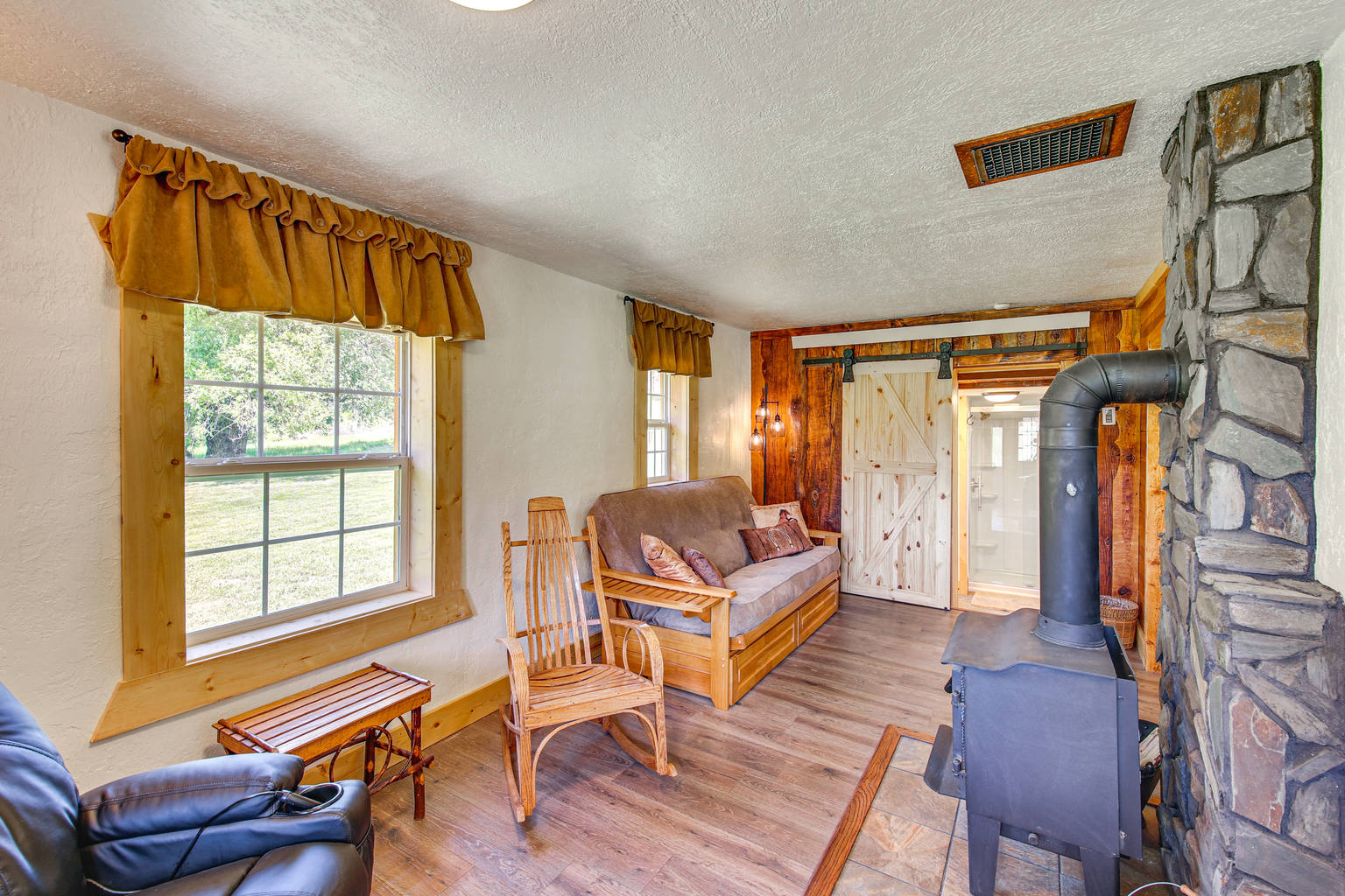 Custer Vacation Rental