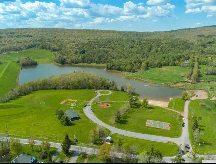 Log House in Windham Vacation Rental