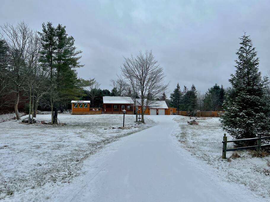 Log House in Windham Vacation Rental