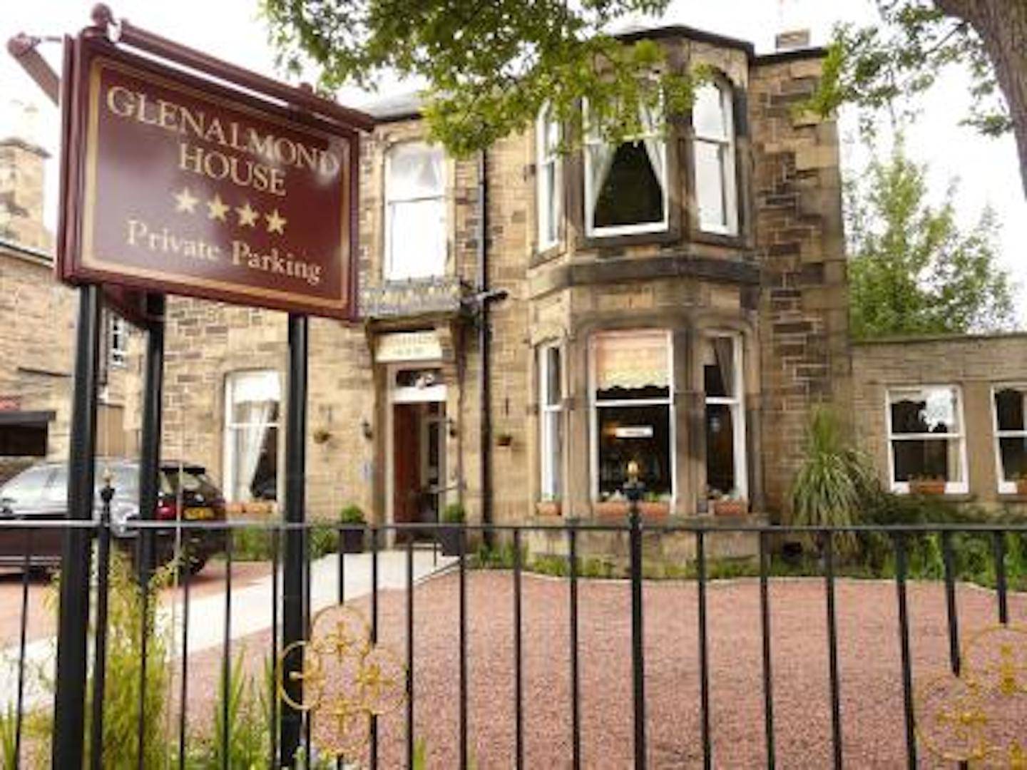 Glenalmond Guest House, Edinburgh, Scotland Bed and Breakfasts Inns