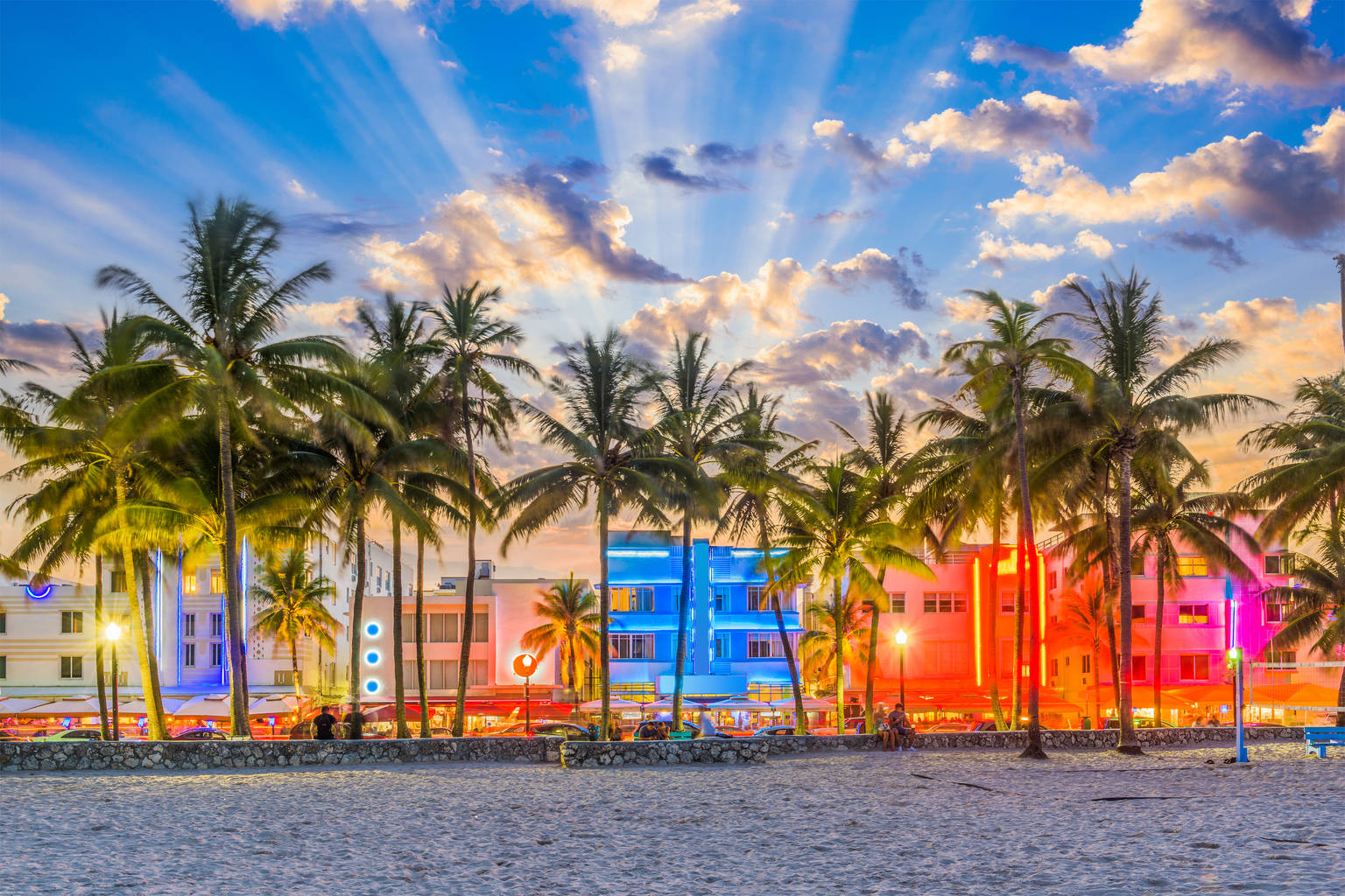 Miami Beach, Florida Vacation Rentals: Beach Houses, Luxury Condos, & South Beach Rentals
